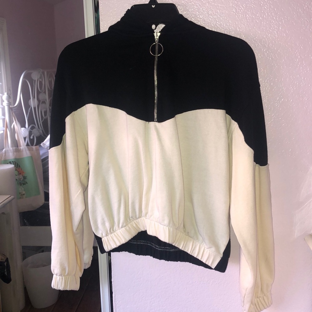 Crop Top Black & White Hoodie